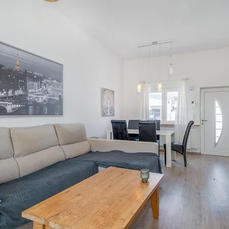 Apartmán Requesens 45