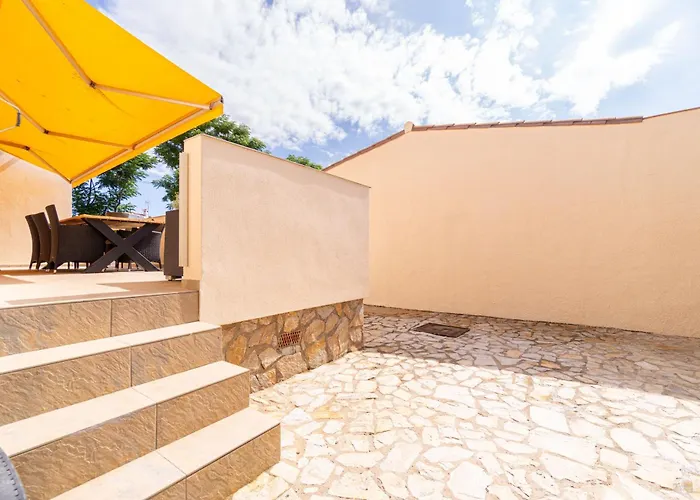 Requesens 45 Апартаменты *