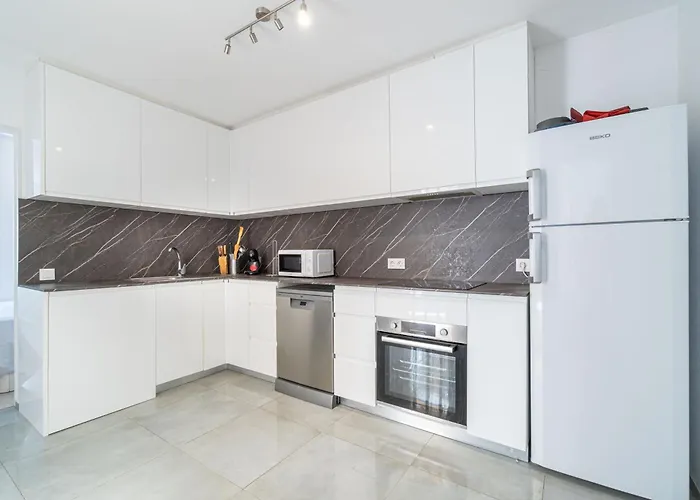 Апартаменты Requesens 45