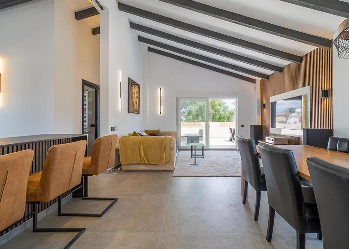 Requesens 45 * Эмпуриабрава