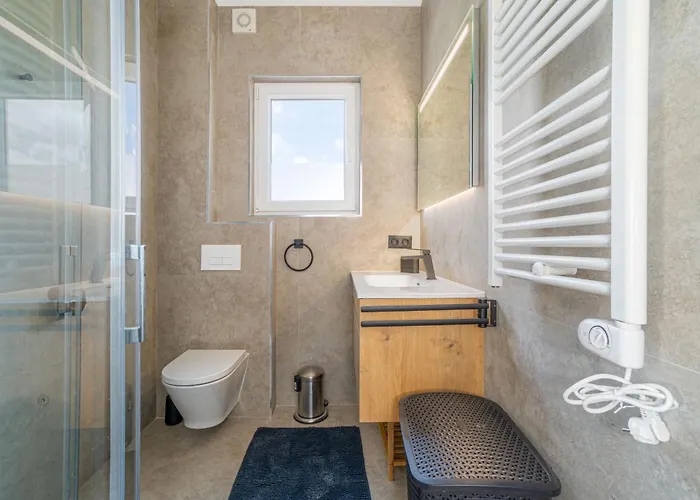 Апартаменты Requesens 45 *